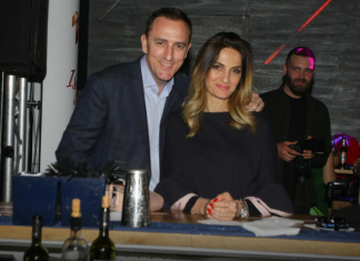 U braku su 25 godina, na svaku godišnjicu ponovo je zaprosi: Ljubavna priča Sergeja i Kristine Ćetković je NESTVARNA