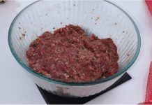 OVAKO TURCI PRAVE NAJSOČNIJE FAŠIRANE ŠNICLE: Tajna je u ZAČINIMA, spremaju se brzo kao ćevapi! (VIDEO)