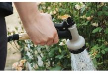 Optimalno vrijeme za zalijevanje vrta, bilo ujutro ili navečer, tema je koja ne izaziva nesuglasice. Nedvosmisleno je jasno koji je točan odgovor.