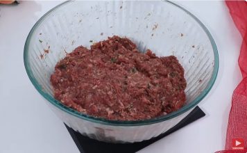 OVAKO TURCI PRAVE NAJSOČNIJE FAŠIRANE ŠNICLE: Tajna je u ZAČINIMA, spremaju se brzo kao ćevapi! (VIDEO)