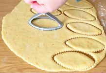 Ako imate 1 jaje i jogurt, napravite ovaj desert za 5 minuta! Bez rerne ili čak bez dizanja i bez putera