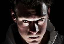 PSIHIJATAR OTKRIO ŠTA TAČNO UKAZUJE DA JE NEKO PSIHOPATA: Ako rade OVO bežite od TAKVIH koliko vas noge nose(VIDEO)