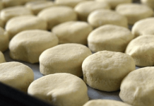 NIKAD BOLJE NISMO PROBALI: Pogačice koje se tope u ustima (30 min pečenja)!