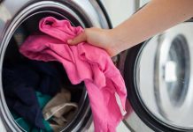 Ova stvar uklanja svu prljavštinu, kamenac i plijesan iz spremnika moje perilice: petnaest minuta i kao nova je!