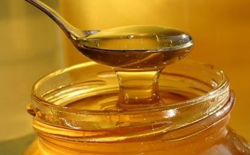 KAŠIČICA MEDA UJUTRU DJELUJE, ALI SAMO AKO JE OVAKO UZIMATE! Pčelar Anđelković upozorio na VELIKU GREŠKU koju svi pravimo