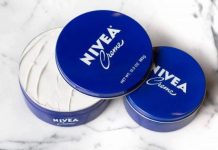 Za ultimativno rješenje za njegu kože, pomiješajte osnovnu plavu Nivea kremu i pristupačne drogerijske vitamine i upotrijebite odmah.