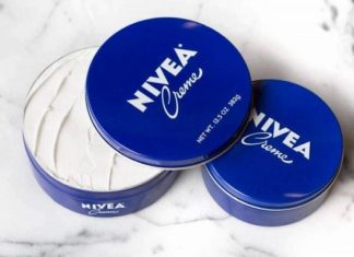 Za ultimativno rješenje za njegu kože, pomiješajte osnovnu plavu Nivea kremu i pristupačne drogerijske vitamine i upotrijebite odmah.