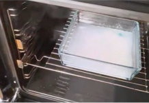 Stavite u pećnicu i uključite pećnicu. Najgora prljavština će otpasti sama