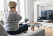 Ako vam zvoni u ušima i pucketaju vam kosti evo šta vam telo poručuje: Otkrioveno kada treba da odete doktoru