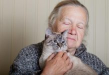 “SVE VIŠE ČITAM KNJIGE, SVE MANJE BRIŠEM PARŠINU, NIŠTA VIŠE NE ČUVAM ZA “CRNE DANE””: Mudrost ove žene će vas otrezniti