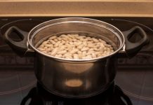 AKO PROSIPATE VODU OD PASULJA, BUKVALNO BACATE NOVAC: Niste ni svjesni KOLIKO KORISTI IMA, pogledajte za šta sve može poslužiti tečnost!