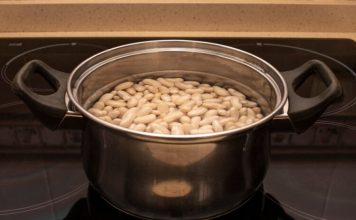 AKO PROSIPATE VODU OD PASULJA, BUKVALNO BACATE NOVAC: Niste ni svjesni KOLIKO KORISTI IMA, pogledajte za šta sve može poslužiti tečnost!