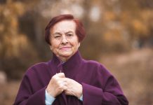 Ovo su 5 stvari koje svaka žena 60+ treba da ima u svom ormaru: Komadi koji su ključ dobrog izgleda i udobnosti