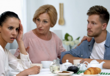 “Moja svekrva često govori da nisam dovoljno dobra za njenog sina jer sam konobarica…”