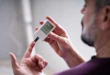 Prokuhala je ljuske bijelog luka u vodi i pila na svaka 4 sata: