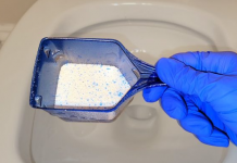 SIPAJTE U TOALET I SAČEKAJTE 15MINUTA: Domaći trik koji bi SVI trebali znati!