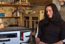 Mara se udala i sada živi u planinama sa suprugom Mirenom: muze koze, pravi sir i čeka da saznate koliko ima godina i upozna muža (fotografija)