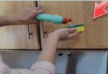 Odličan KUĆNI TRIK za čišćenje prljavih i masnih kuhinjskih ormarića u jednom potezu: Isprobano i odmah djeluje!