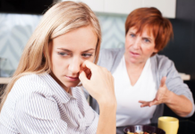 Marija iz Beograda postavila je kamere u kući i zanemela od šoka kad je videla šta svekrva radi: “Nije ni slutila da ću je raskrinkati”