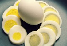 Evo šta znači ZELENI KRUG 0k0 kuhanog žumanceta i da li treba da pojedete takvo jaje ili ne