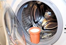 Ulijem 3 čaše u veš mašinu i stavim pranje na 90 stupnjeva: Nakon 2 sata veš mašina je KAO NOVA!