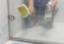 Rastvorite u toploj vodi i poprskajte staklo, slavinu i kadu: TUŠ POSTAĆE KAO NOV!