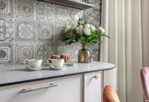 Kakve pločice staviti iza šporeta i radne površine: Ove menjaju svaku malu kuhinju, a evo koje se lako čiste