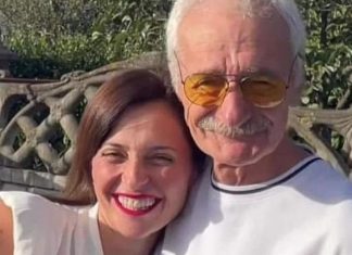 Godinama tražila biološke roditelje, pa oca pronašla na Fejsbuku: ŠOKIRALA se kada je saznala da su prijatelji, a reakcija majke je sve iznenadila