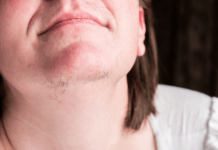 AK0 STE ŽENA SA BRK0VlMA NA BRADl, 0BRATlTE PAŽNJU. Evo šta to znači…