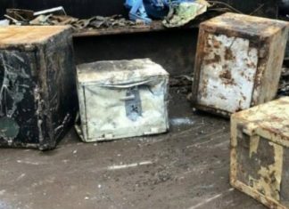 Ova je obitelj 30 godina ignorirala tešku kutiju – ono što su pronašli unutra ostavilo ih je bez teksta