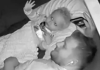 Beba je iz kreveta uporno mahala nekome- Kada je otac odlucio da vidi snimke sledio se i umro od straha