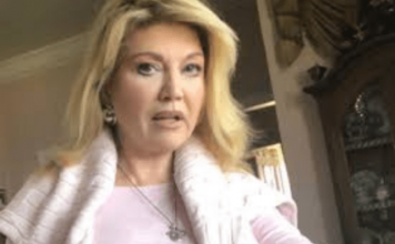 Pogled zbog kog kuća vredi čitavo bogatstvo: Suzana Mančić i Simeon Ocomokos otvorili vrata svog doma u Grčkoj! – Zavirite u njihov RAJ