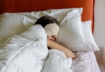 Večeras OBAVEZNO stavite OVO ispod jastuka: Dok vi spavate NOVAC će početi da se GOMILA