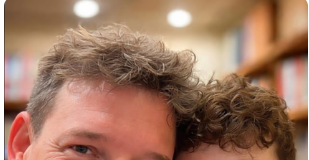 Smijali su se mojoj majci godinama, a onda sam im na maturi rekao istinu koju nisu mogli podnijeti