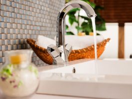 Natopite sunđer u sok ove voćke i utrljajte slavine: Sijaće i biće bez kamenca za tren