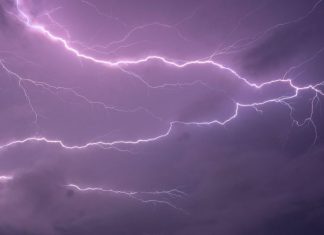 Šta se tačno desi kada čoveka udari grom: Preživeli otkrili agoniju kroz koju su prošli