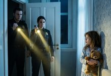 Mala devojčica pozvala je 911 kasno noću jer se njeni roditelji nisu budili. Ono što su policajci zatekli u kući ostavilo ih je potresenim… 😨😢😨😢