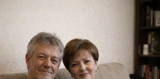 Upoznala sam muškarca od 59 godina i dopustila mu da se useli kod mene — ali kada je moj sin zamolio da ostane nekoliko dana, on se tome usprotivio.