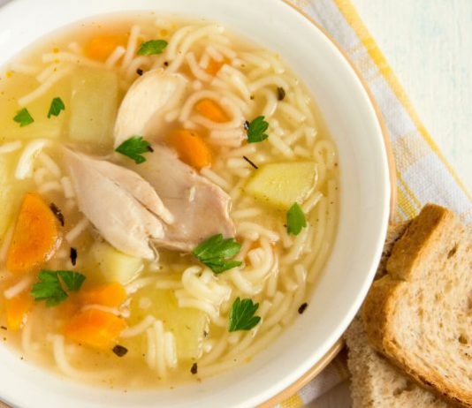 Pileća supa postala hit u svijetu u borbi sa prehladom: Naše bake su oduvijek znale, samo jedan sastojak je ključan u ovom jelu