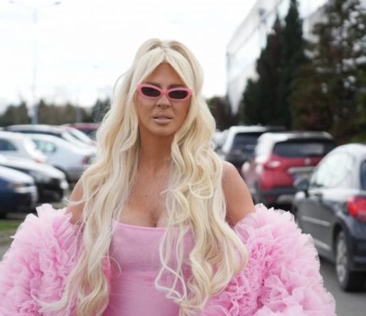 UDAJE SE JELENA KARLEUŠA! ŠOK-BOMBA: Progovorila o TREĆOJ SVADBI, A tek da vidite ko je mladoženja zanijemit ćete od šoka!! (VIDEO) UDAJE SE JELENA KARLEUŠA! ŠOK-BOMBA: Progovorila o TREĆOJ SVADBI, A tek da vidite ko je mladoženja zanijemit ćete od šoka!! (VIDEO) - featured image