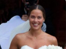 ANA IVANOVIĆ SE UDAJE ,POGELDAJTE KAKAV JE SKANDAL ŠVAJNI NAPRAVIO KAD JE VIDIO KO JE U PITANJU: A i vi ćete ostat u šoku!!! Švani mu nije ni do koljena!!!!Ana je ubola jakpot (FOTO) ANA IVANOVIĆ SE UDAJE ,POGELDAJTE KAKAV JE SKANDAL ŠVAJNI NAPRAVIO KAD JE VIDIO KO JE U PITANJU: A i vi ćete ostat u šoku!!! Švani mu nije ni do koljena!!!!Ana je ubola jakpot (FOTO) - featured image